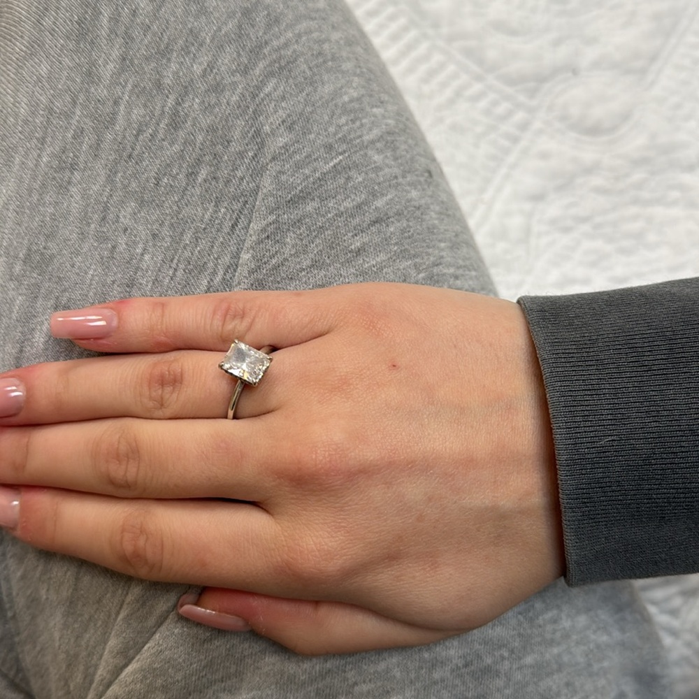 Ring - Picture 4 of 4